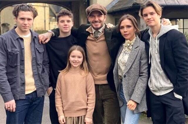 Netflix, David Beckham ile belgeseli için 172 milyon TL'ye anlaşma sağladı Netflix, David Beckham ile belgeseli için 172 milyon TL'ye anlaşma sağladı