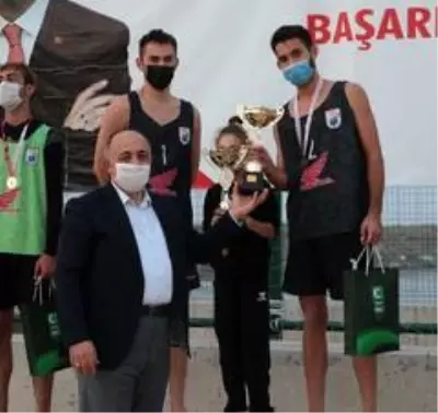 Samsun'da Cumhuriyet Kupası spor müsabakaları Samsun'da Cumhuriyet Kupası spor müsabakaları