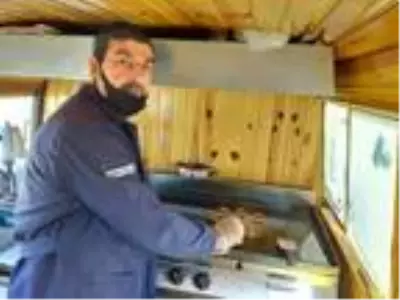 Satın aldığı midibüsü kebapçıya çevirdi Satın aldığı midibüsü kebapçıya çevirdi