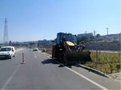 Sındırgı Çevre yolu aydınlanıyor Sındırgı Çevre yolu aydınlanıyor