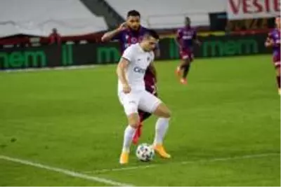 Süper Lig: Trabzonspor: 1 Kasımpaşa: 1 (Maç devam ediyor) Süper Lig: Trabzonspor: 1 Kasımpaşa: 1 (Maç devam ediyor)