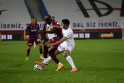 Süper Lig: Trabzonspor: 3 Kasımpaşa: 2 (İlk yarı) Süper Lig: Trabzonspor: 3 Kasımpaşa: 2 (İlk yarı)