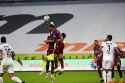 Süper Lig: Trabzonspor: 3 Kasımpaşa: 2 (İlk yarı) Süper Lig: Trabzonspor: 3 Kasımpaşa: 2 (İlk yarı)