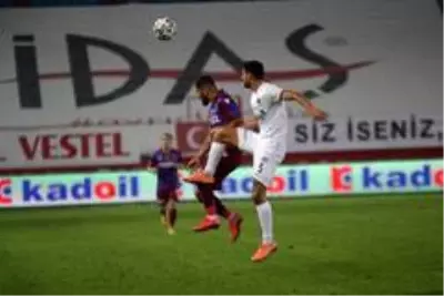 Süper Lig: Trabzonspor: 3 Kasımpaşa: 2 (İlk yarı) Süper Lig: Trabzonspor: 3 Kasımpaşa: 2 (İlk yarı)