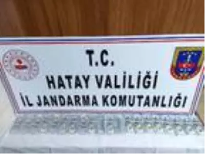 Suriye sınırında yakalandı; çantasından sahte 156 bin dolar çıktı Suriye sınırında yakalandı; çantasından sahte 156 bin dolar çıktı