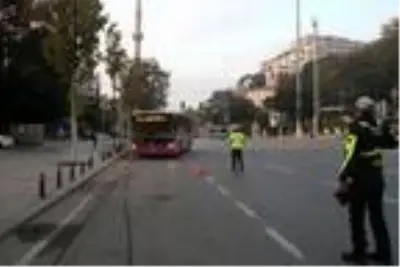 Taksim ve Dolmabahçe'de toplu taşıma araçları ve taksilerde Kovid-19 denetimi