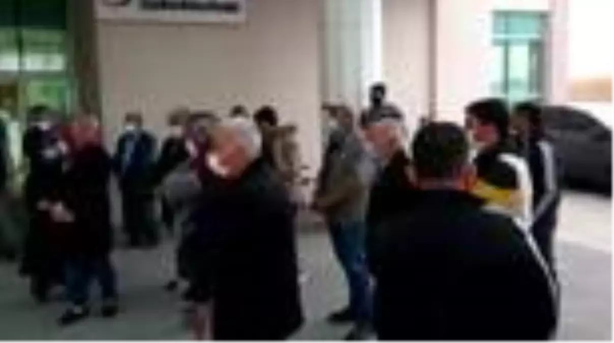 Tarlaya yıldırım düşmesi sonucu 4 kadın yaralandı