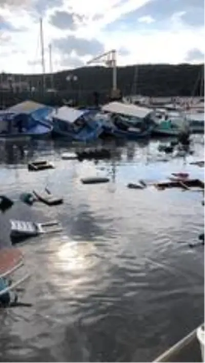 6.6 büyüklüğündeki depremde tsunami Sığacık'ı yerle bir etti 6.6 büyüklüğündeki depremde tsunami Sığacık'ı yerle bir etti