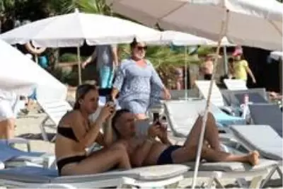 Turizm geliri üçüncü çeyrekte yıllık bazda yüzde 71,2 azaldı Turizm geliri üçüncü çeyrekte yıllık bazda yüzde 71,2 azaldı
