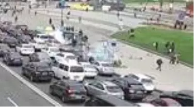 Son dakika haberi! Ukrayna'da araç yayaların arasına daldı: 2 ölü, 4 yaralı Son dakika haberi! Ukrayna'da araç yayaların arasına daldı: 2 ölü, 4 yaralı