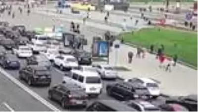 Son dakika haberi! Ukrayna'da araç yayaların arasına daldı: 2 ölü, 4 yaralı Son dakika haberi! Ukrayna'da araç yayaların arasına daldı: 2 ölü, 4 yaralı