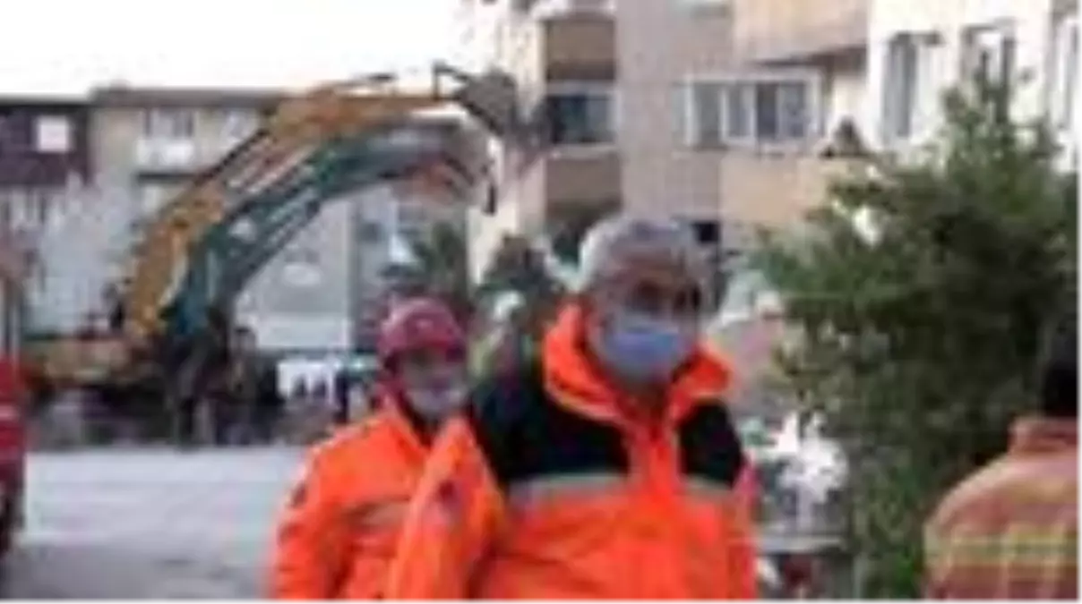 9 binada arama kurtarma çalışmaları sürüyor