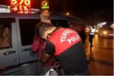 Adana?da helikopter destekli narkotik uygulaması yapıldı Adana?da helikopter destekli narkotik uygulaması yapıldı