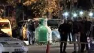 Ataşehir'de çöp konteynerinde patlama meydana geldi Ataşehir'de çöp konteynerinde patlama meydana geldi