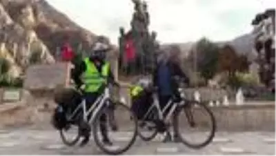 Atatürk'e saygı için Samsun'dan Ankara'ya pedal çeviren bisikletliler Amasya'ya ulaştı Atatürk'e saygı için Samsun'dan Ankara'ya pedal çeviren bisikletliler Amasya'ya ulaştı