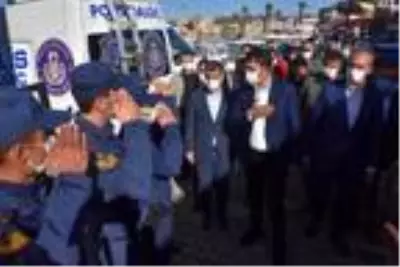 Bakan Kurum ve Bakan Gül, Sığacık'ı ziyaret etti Bakan Kurum ve Bakan Gül, Sığacık'ı ziyaret etti