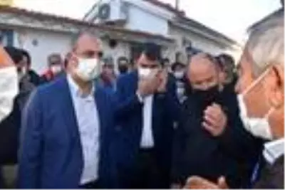 Bakan Kurum ve Bakan Gül, Sığacık'ı ziyaret etti Bakan Kurum ve Bakan Gül, Sığacık'ı ziyaret etti