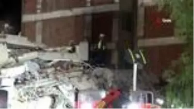 Son dakika... Bakan Pakdemirli: 'Bütün gayretimiz öncelikle göçüklerin altında can kalmaması' Son dakika... Bakan Pakdemirli: 'Bütün gayretimiz öncelikle göçüklerin altında can kalmaması'