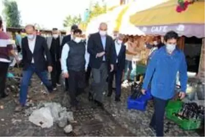 Bakanlar tsunami vuran bölgeyi ziyaret etti Bakanlar tsunami vuran bölgeyi ziyaret etti