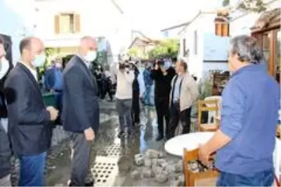 Bakanlar tsunami vuran bölgeyi ziyaret etti Bakanlar tsunami vuran bölgeyi ziyaret etti