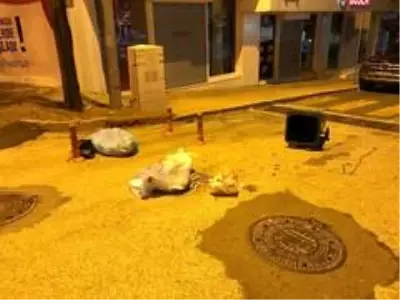 Son dakika... 'Canım sıkıldı' diyerek çöp konteynerini tekmeleyen alkollü şahsa polisten, 'Tekmeleyemezsin' cevabı Son dakika... 'Canım sıkıldı' diyerek çöp konteynerini tekmeleyen alkollü şahsa polisten, 'Tekmeleyemezsin' cevabı