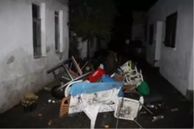 Deprem sonrası denizde ürperten görüntü Deprem sonrası denizde ürperten görüntü