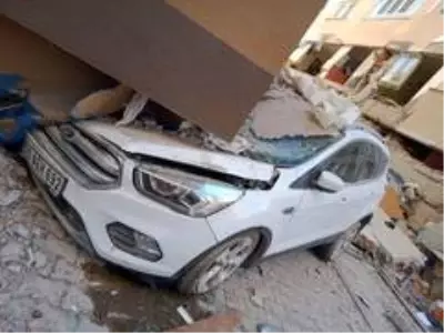 İzmir'den acı kare! Enkazda bulunan saatin durduğu an dikkat çekti İzmir'den acı kare! Enkazda bulunan saatin durduğu an dikkat çekti
