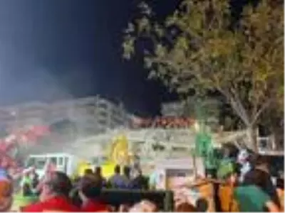Son dakika haberleri... Ege Denizi'ndeki deprem İzmir'i vurdu: 24 ölü, 804 yaralı (15) Son dakika haberleri... Ege Denizi'ndeki deprem İzmir'i vurdu: 24 ölü, 804 yaralı (15)