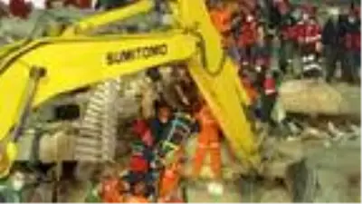 Son dakika: Ege Denizi'ndeki deprem İzmir'i vurdu: 24 ölü, 804 yaralı (17) Son dakika: Ege Denizi'ndeki deprem İzmir'i vurdu: 24 ölü, 804 yaralı (17)
