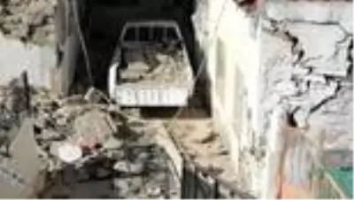 Ege Denizi'ndeki deprem Sisam Adası'nda hasara yol açtı Ege Denizi'ndeki deprem Sisam Adası'nda hasara yol açtı