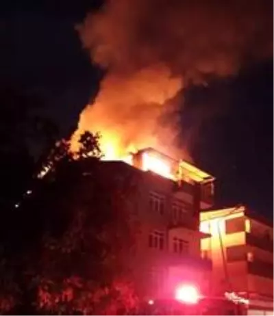 Son dakika haber... Elazığ'da aynı anda çıkan 2 farklı yangın söndürüldü Son dakika haber... Elazığ'da aynı anda çıkan 2 farklı yangın söndürüldü