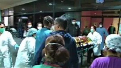 Son dakika haberleri... Enkazdan 9,5 saat sonra çıkartılan 14 yaşındaki Günay hastaneye sevk edildi Son dakika haberleri... Enkazdan 9,5 saat sonra çıkartılan 14 yaşındaki Günay hastaneye sevk edildi