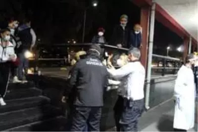Son dakika haberleri... Enkazdan 9,5 saat sonra çıkartılan 14 yaşındaki Günay hastaneye sevk edildi Son dakika haberleri... Enkazdan 9,5 saat sonra çıkartılan 14 yaşındaki Günay hastaneye sevk edildi