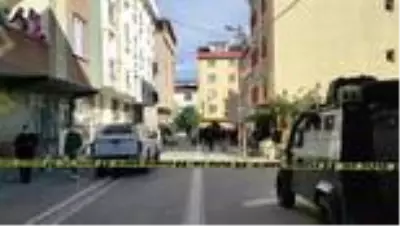 Esenyurt'ta komşular arasında çıkan silahlı kavga Esenyurt'ta komşular arasında çıkan silahlı kavga