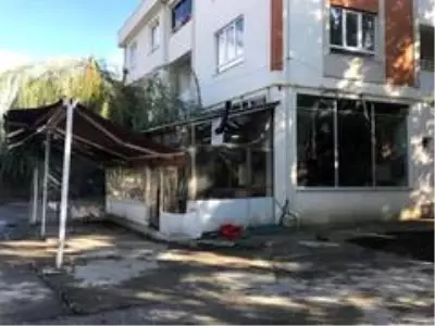 Korona virüs nedeniyle bir mahallenin giriş ve çıkışları kontrol altına alındı Korona virüs nedeniyle bir mahallenin giriş ve çıkışları kontrol altına alındı