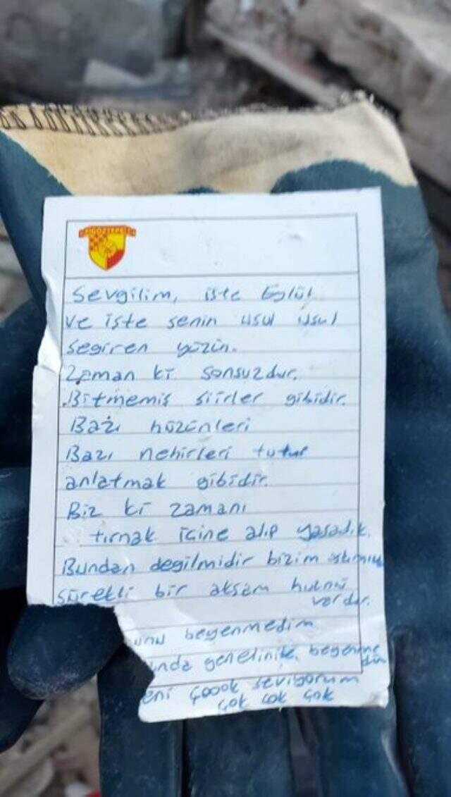 Göztepe Kulübü, daha önce kulüpte staj yapan Ali Çağın Kaygusuz'un enkaz altında olduğunu açıkladı Göztepe Kulübü, daha önce kulüpte staj yapan Ali Çağın Kaygusuz'un enkaz altında olduğunu açıkladı