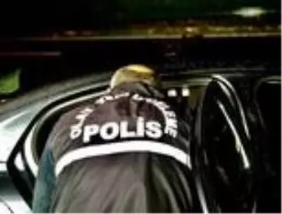 Husumetlilerin buluşmasında pompalı tüfek konuştu! Tam arabaya binerken vurdular Husumetlilerin buluşmasında pompalı tüfek konuştu! Tam arabaya binerken vurdular