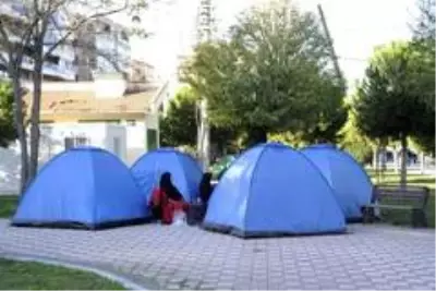 Son dakika! İzmir'de 17 saattir arama kurtarma çalışmaları devam ediyor Son dakika! İzmir'de 17 saattir arama kurtarma çalışmaları devam ediyor