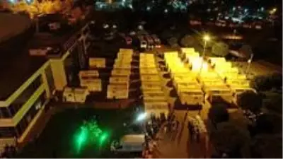 İzmir'de çadır kentte kalan vatandaşlar depremde yaşadığı büyük paniği anlattı İzmir'de çadır kentte kalan vatandaşlar depremde yaşadığı büyük paniği anlattı