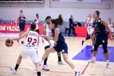 Kadınlar Basketbol Süper Ligi: Elazığ İl Özel İdare: 60 Fenerbahçe: 82 Kadınlar Basketbol Süper Ligi: Elazığ İl Özel İdare: 60 Fenerbahçe: 82