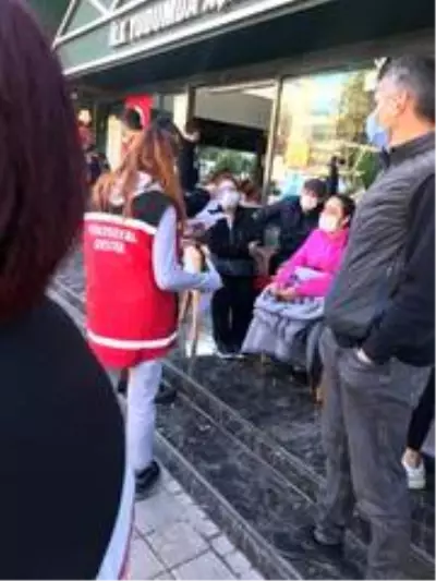 Muğla'dan psikolojik destek ekipleri İzmir'e gönderildi Muğla'dan psikolojik destek ekipleri İzmir'e gönderildi