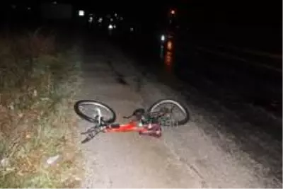 Otomobilin çarpıp kaçtığı bisikletli çocuk hayatını kaybetti Otomobilin çarpıp kaçtığı bisikletli çocuk hayatını kaybetti