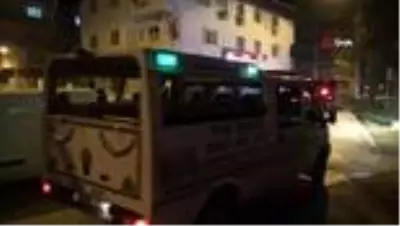 Pompalı tüfekle sokak ortasında intihar etti Pompalı tüfekle sokak ortasında intihar etti