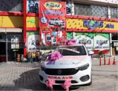 Roka'dan 65 TL'lik alışverişe araba Roka'dan 65 TL'lik alışverişe araba