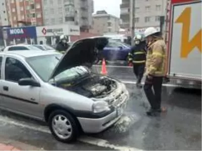 Son dakika haberleri! Seyir halindeki otomobil alev aldı Son dakika haberleri! Seyir halindeki otomobil alev aldı