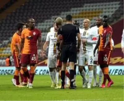 Galatasaray, Ryan Babel'in attığı golle Ankaragücü'nü 1-0 mağlup etti Galatasaray, Ryan Babel'in attığı golle Ankaragücü'nü 1-0 mağlup etti