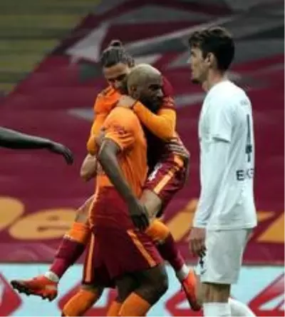 Galatasaray, Ryan Babel'in attığı golle Ankaragücü'nü 1-0 mağlup etti Galatasaray, Ryan Babel'in attığı golle Ankaragücü'nü 1-0 mağlup etti