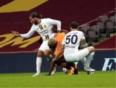 Galatasaray, Ryan Babel'in attığı golle Ankaragücü'nü 1-0 mağlup etti Galatasaray, Ryan Babel'in attığı golle Ankaragücü'nü 1-0 mağlup etti