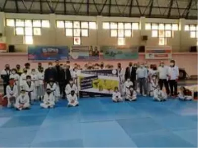 Erzurumlu tekvandocular, Zekeriya Tutar anısına tatamiye çıktı Erzurumlu tekvandocular, Zekeriya Tutar anısına tatamiye çıktı