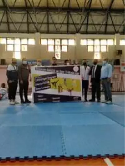 Erzurumlu tekvandocular, Zekeriya Tutar anısına tatamiye çıktı Erzurumlu tekvandocular, Zekeriya Tutar anısına tatamiye çıktı